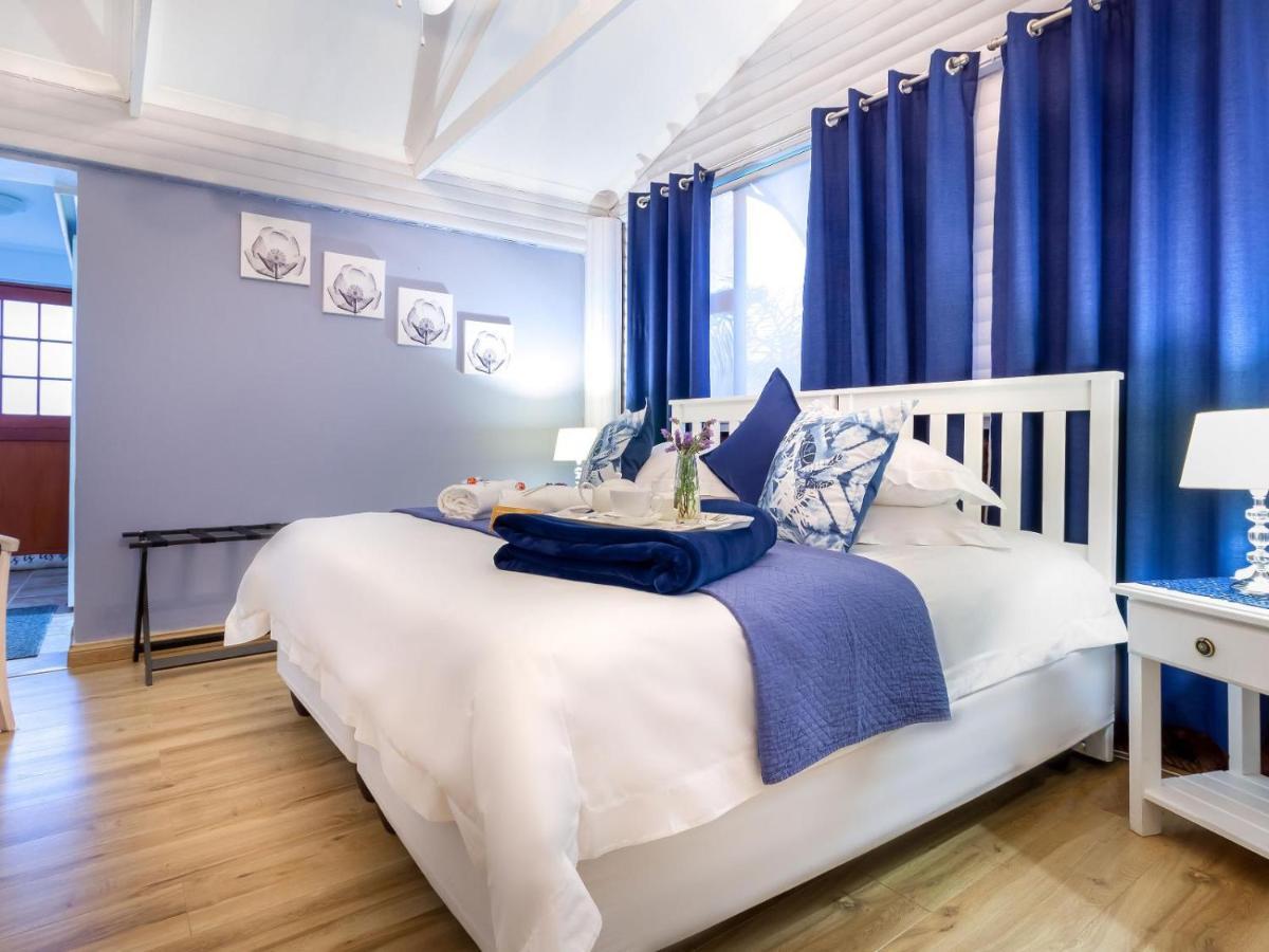 The Owls Inn Country Villa'S George Room photo